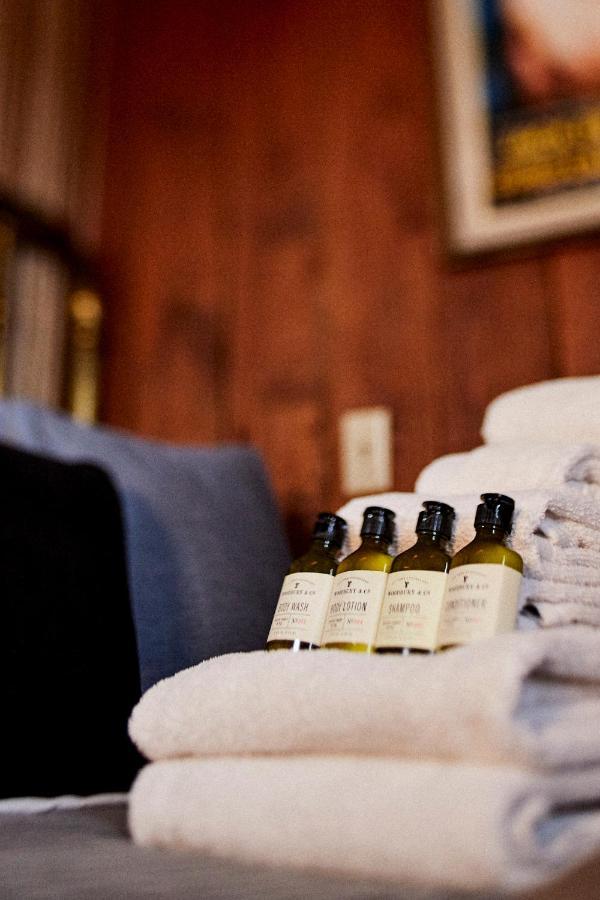 Crew'S Quarters Boarding House - Caters To Men Hotel Provincetown Bagian luar foto