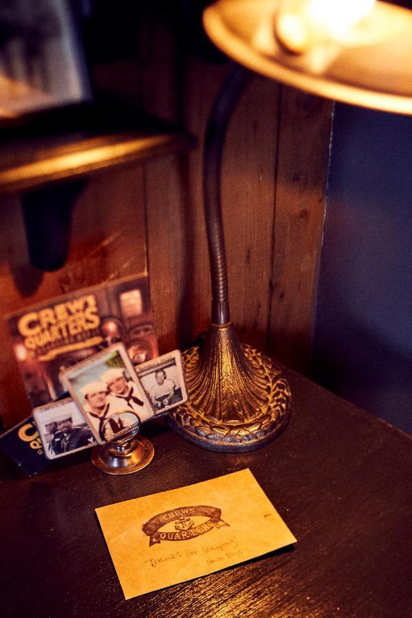 Crew'S Quarters Boarding House - Caters To Men Hotel Provincetown Bagian luar foto